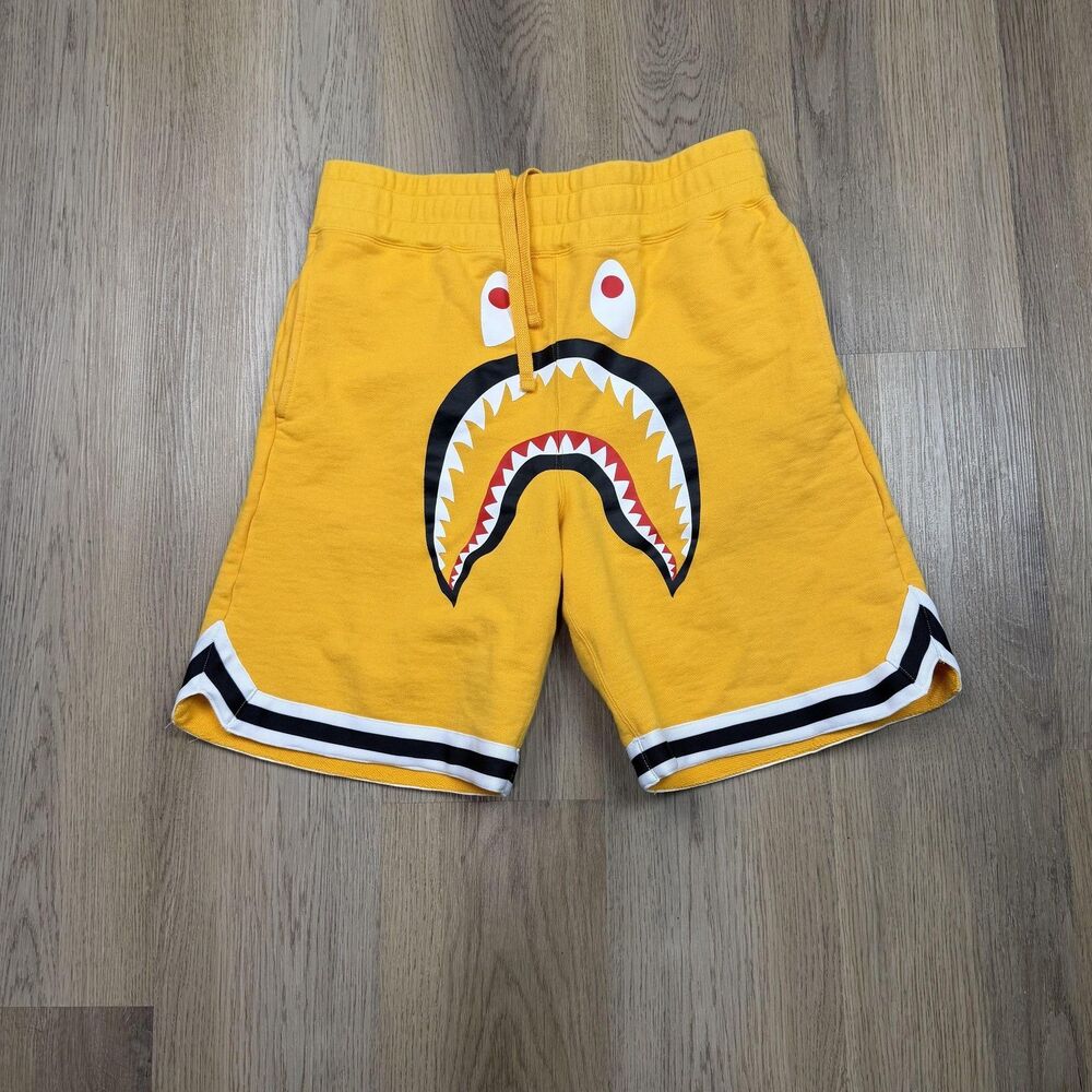 A Bathing Ape Shorts Mens Large Yellow Shark Fleece 9" Inseam Elastic Waist